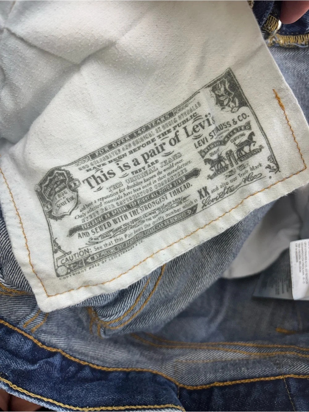 Vtg Levi’s 501 button fly jeans size 34x30 (0115)